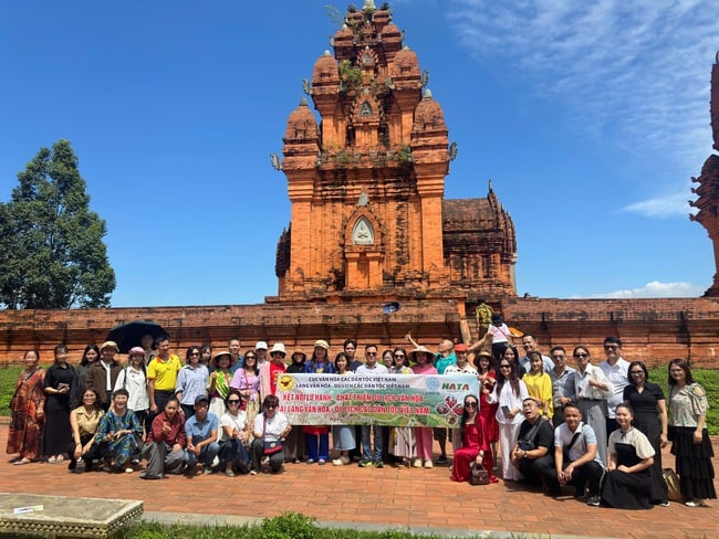 Chương trình Famtrip: Thúc đẩy hợp tác, khai thác tiềm năng du lịch tại Làng Văn hóa - Du lịch các dân tộc Việt Nam - Ảnh 5.