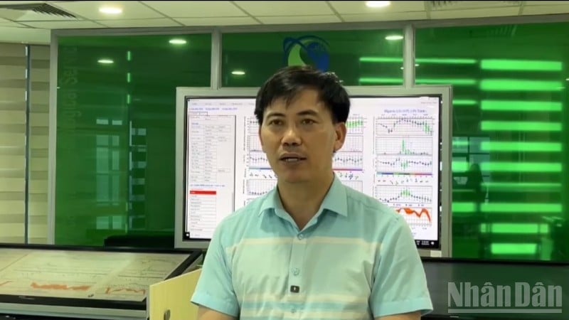 Ông Nguyễn Văn Hưởng, Trưởng phòng Dự báo thời tiết, Trung tâm Dự báo khí tượng thủy văn quốc gia cảnh báo, bão số 11 có hoàn lưu rộng, sức gió mạnh cấp 8-9 tại Quảng Ninh.