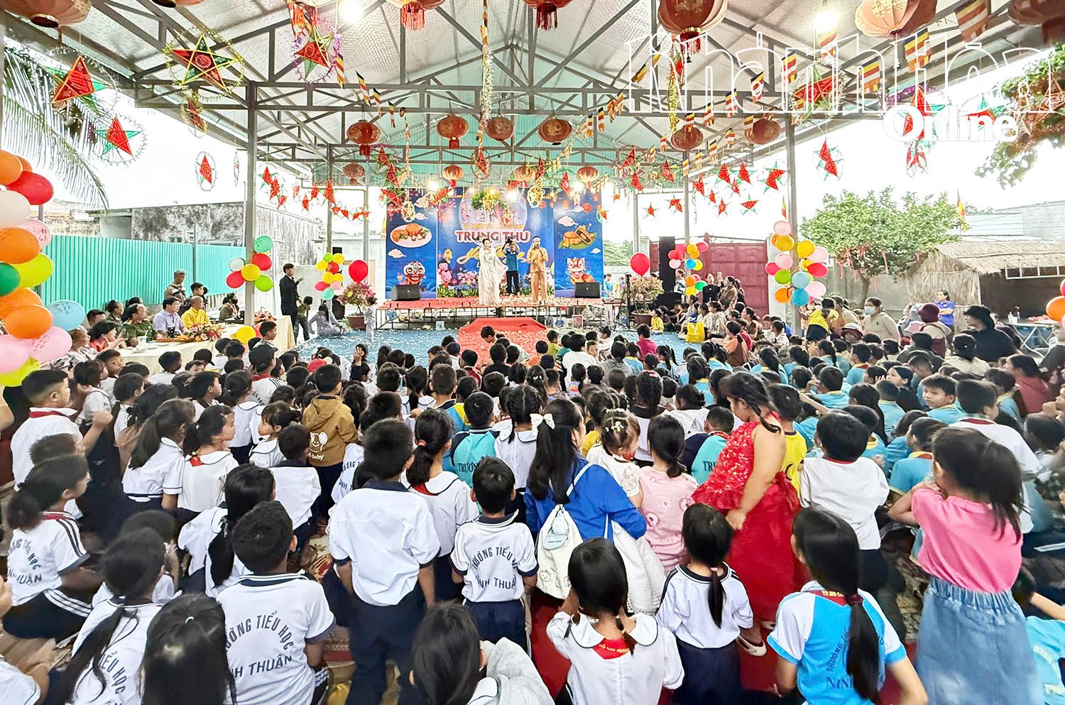 ទិដ្ឋភាពកម្មវិធី។