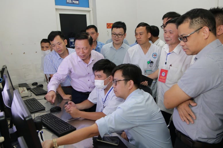 BỆNH ÁN ĐIỆN TỬ: Vì sao chậm và làm sao đẩy nhanh?- Ảnh 1.