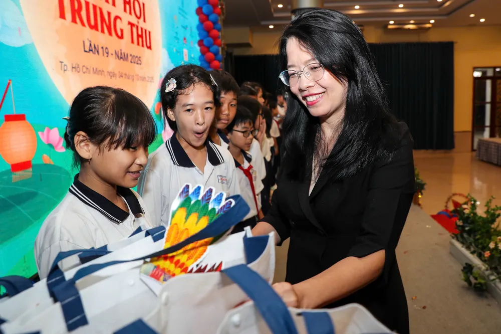 Ms Ánh Hoa.jpg