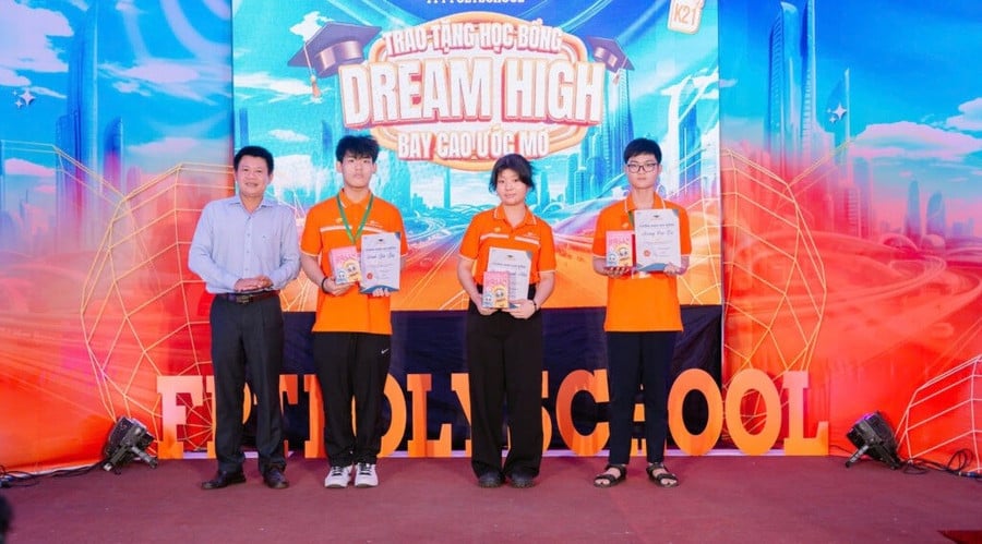 tuyen-sinh-truong-nghe-2.jpg