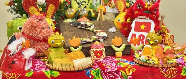 Mâm cỗ Trung thu yêu nước của mẹ Hà Nội gây ấn tượng đặc biệt với thiếu nhi - Ảnh 8.