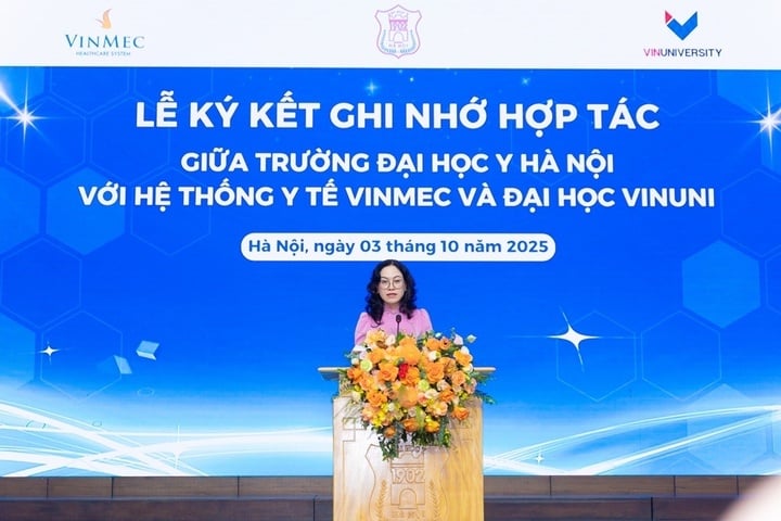 ពិធីចុះហត្ថលេខាលើកិច្ចព្រមព្រៀងសហប្រតិបត្តិការរវាងសាកលវិទ្យាល័យវេជ្ជសាស្ត្រហាណូយ ប្រព័ន្ធថែទាំសុខភាព Vinmec និងសាកលវិទ្យាល័យ VinUni ។