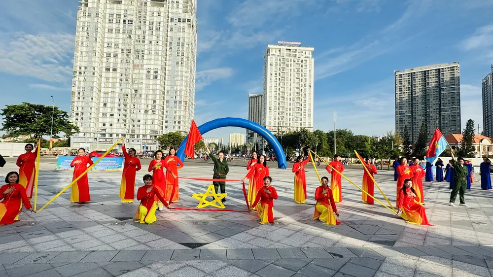 nghinh ong - 3.jpg