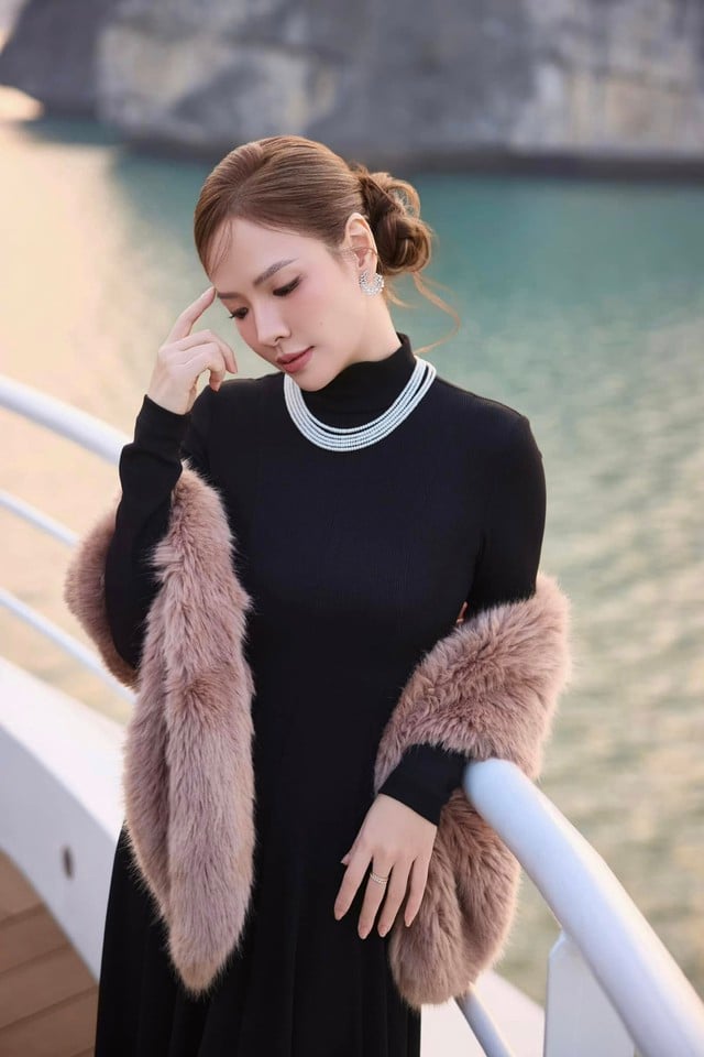 Diện đồ mùa thu 'chill' và tinh tế như MC Đan Lê - Ảnh 13.