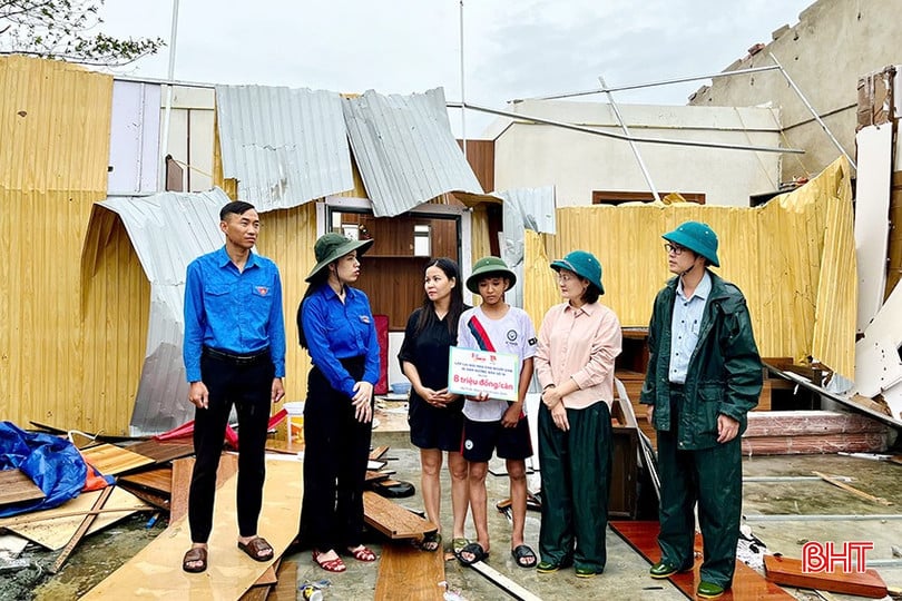 bqbht_br_em-tran-tuan-nghia-xuc-dong-khi-nhan-duoc-su-ho-tro-cua-tinh-doan-va-bao-tuoi-tre-giup-gia-dinh-buoc-qua-kho-khan-sau-bao.jpg