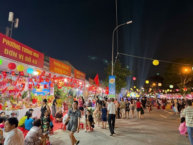 Ấn tượng “Đêm hội Trăng rằm” phường Tương Mai- Ảnh 4.