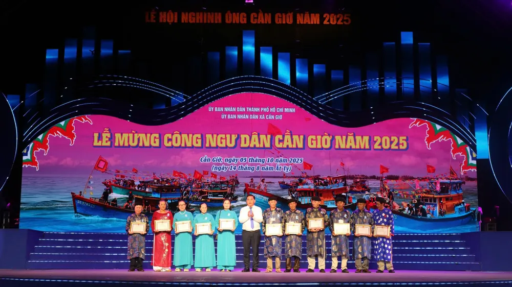 44afcb29e28b68d5319a.jpg