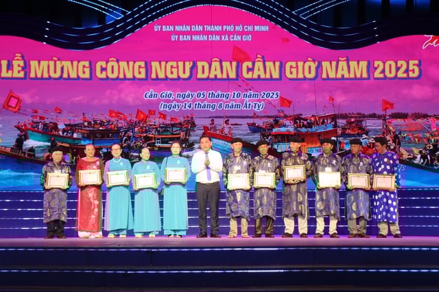 'Tết biển' lễ hội Nghinh Ông Cần Giờ 2025: An toàn - Thân thiện - Khác biệt.- Ảnh 1.