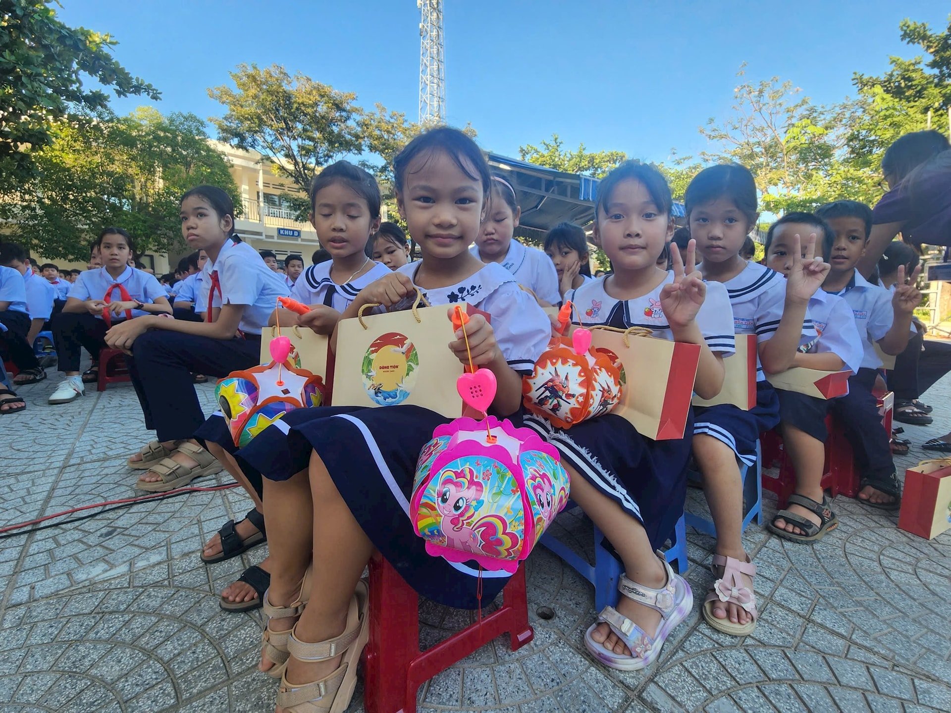 ៥-១០ បុណ្យ​ពាក់​កណ្ដាល​សរទរដូវ ២