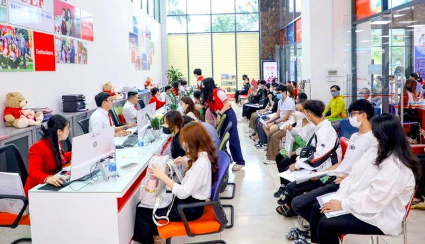 Bất ngờ với tỷ lệ nhập học, thôi học và tốt nghiệp tại các trường ĐH - Ảnh 1.
