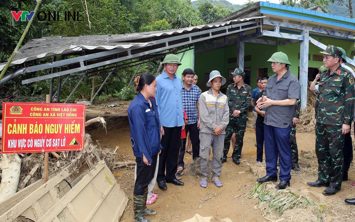 Phó Thủ tướng yêu cầu: Lào Cai sắp xếp lại dân cư, tuyệt đối không để người dân ở vùng sạt lở - Ảnh 4.