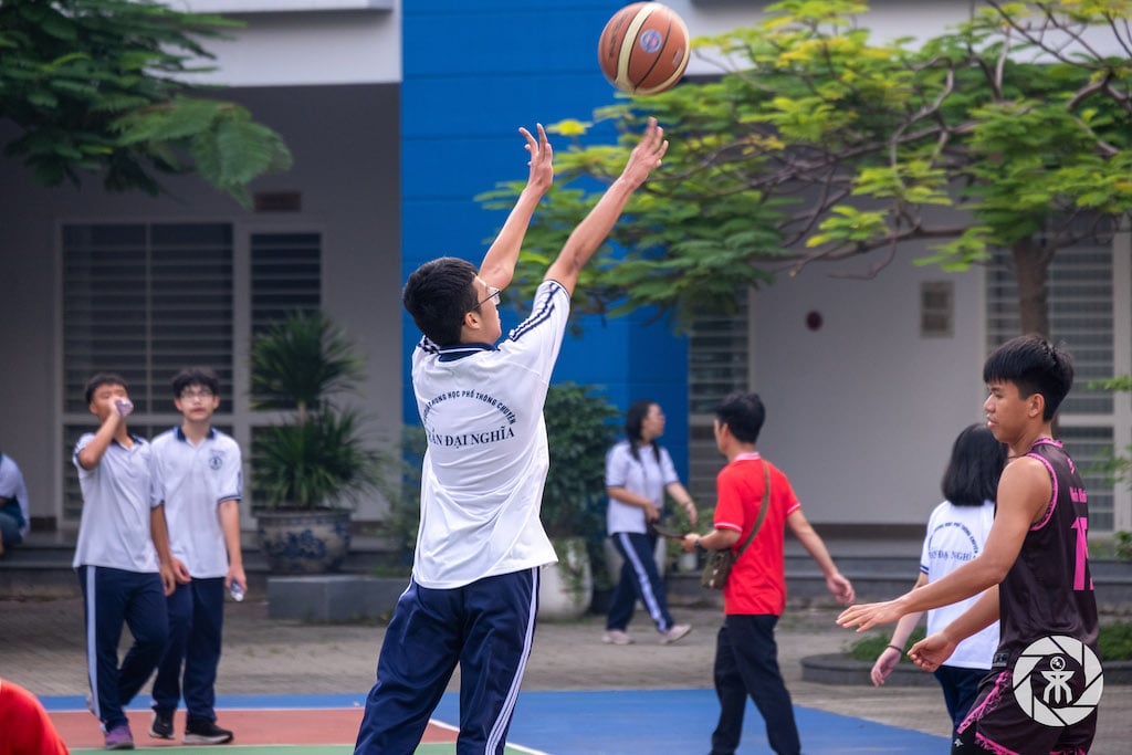 Gay cấn, hấp dẫn giải thể thao học sinh Trường THPT chuyên Trần Đại Nghĩa- Ảnh 18.