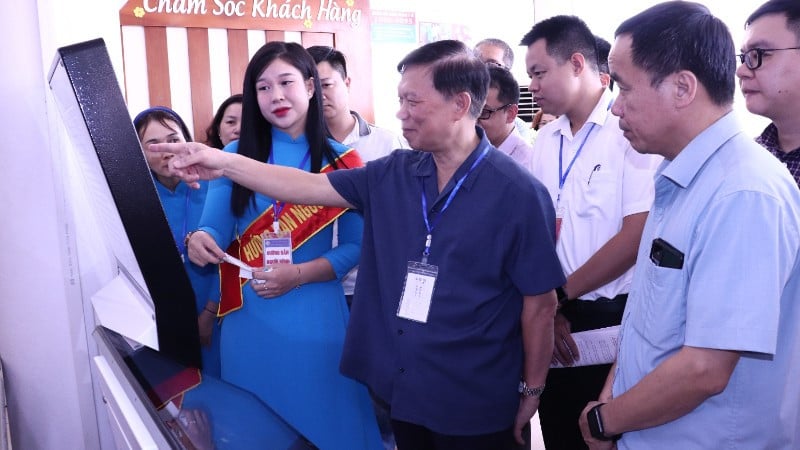 EMR implementation is an important foundation for the health sector to carry out modern administration, policy making and improve the quality of health care for the people.
