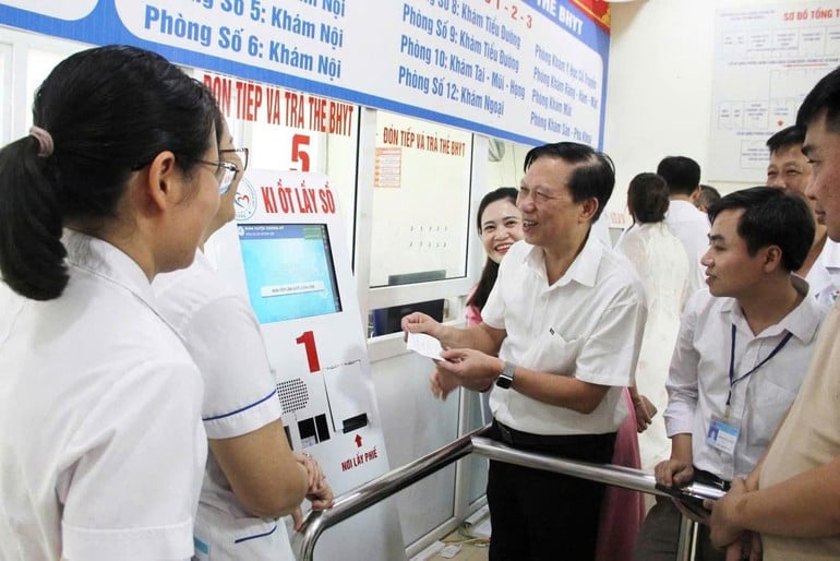 anh-emr-2.jpg