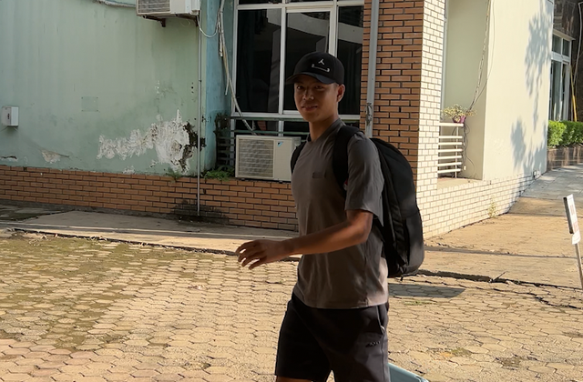 Trần Thành Trung ‘sánh bước’ cùng Vadim Nguyễn hội quân U.23 Việt Nam, Lý Đức vội tập gym- Ảnh 5.