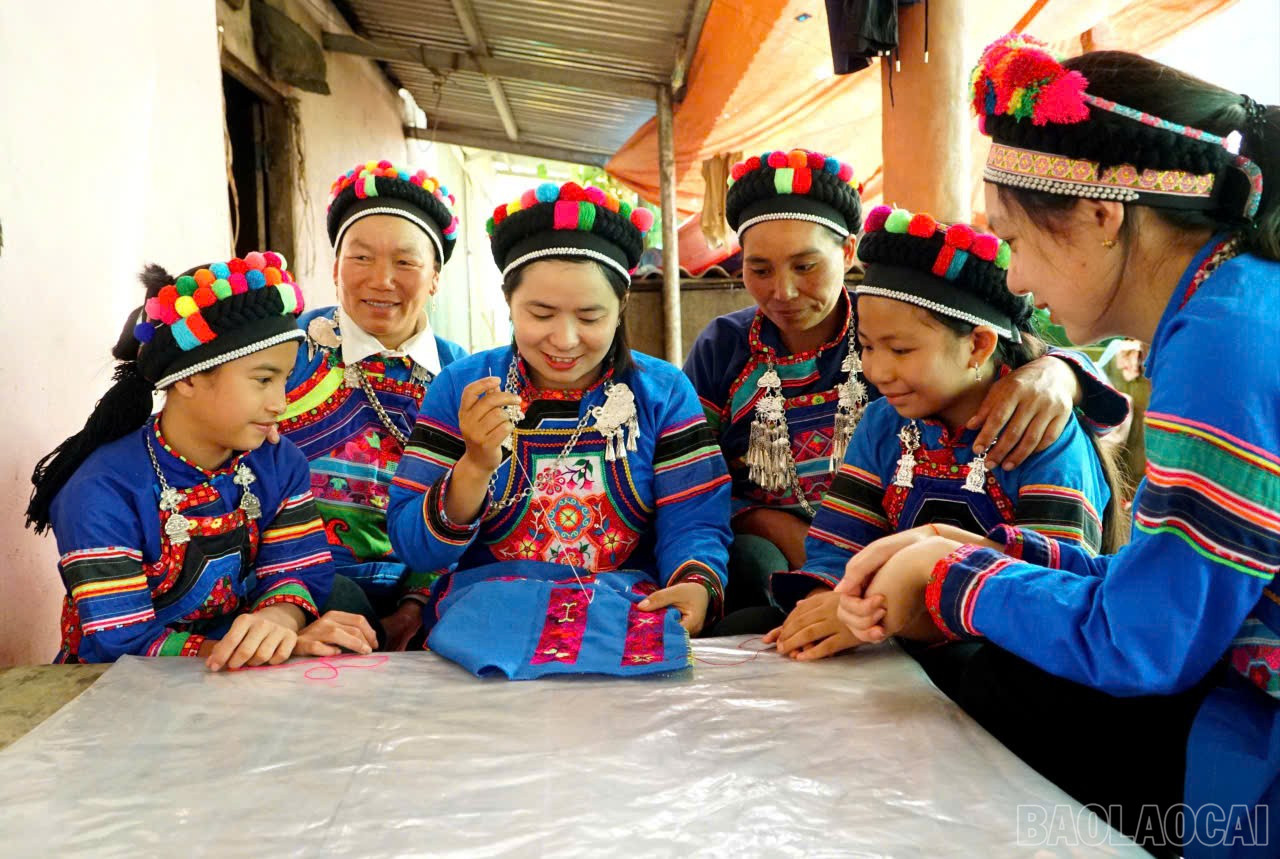 baolaocai-br_z7084423266316-25ef551e2af7b758d994447e275a000e.jpg