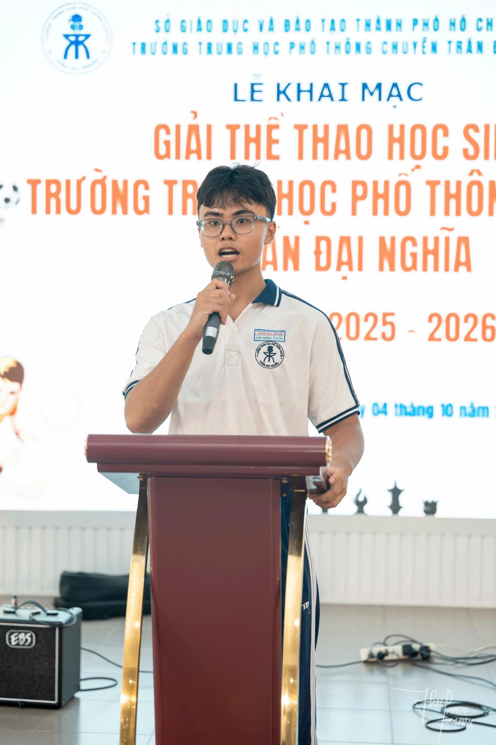 Gay cấn, hấp dẫn giải thể thao học sinh Trường THPT chuyên Trần Đại Nghĩa- Ảnh 3.