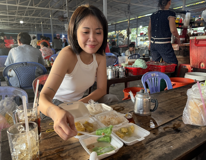 Cầm 100 . 000 Đồng trải nghiệm chợ chồm hổm ở Vị Thanh lúc 3 giờ sáng - Ảnh 8.