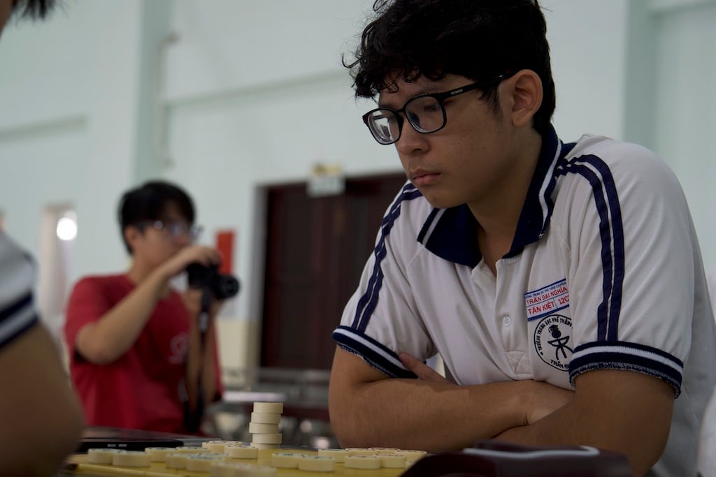 Gay cấn, hấp dẫn giải thể thao học sinh Trường THPT chuyên Trần Đại Nghĩa- Ảnh 11.