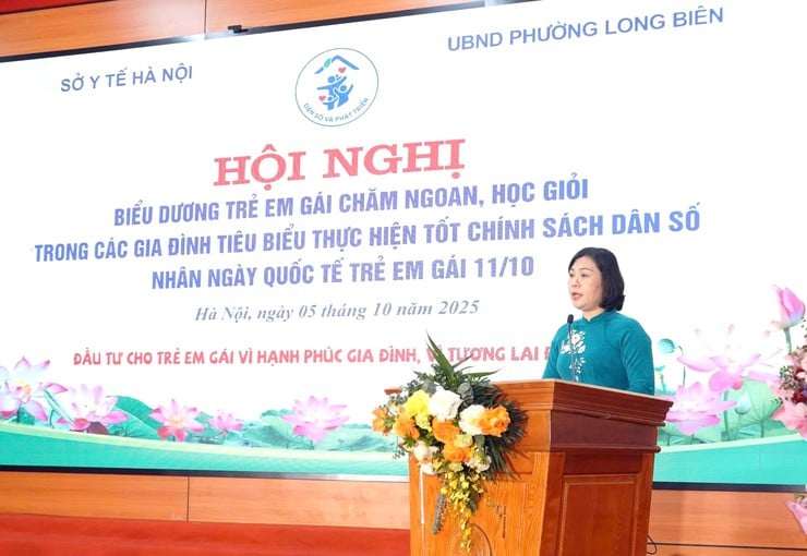 Phường Long Biên biểu dương trẻ em gái chăm ngoan học giỏi nhân Ngày Quốc tế Trẻ em gái 11/10- Ảnh 4.