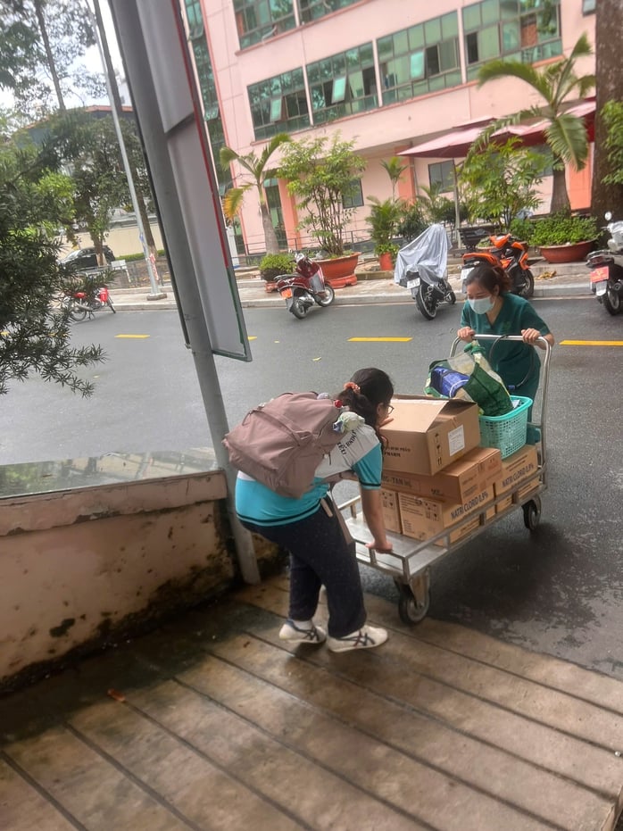 Hết lòng phụng sự cộng đồng - Ảnh 1.