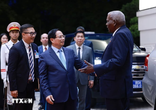 ttxvn-thu-tuong-hoi-kien-chu-tich-quoc-hoi-cuba-esteban-lazo-hernandez-5.jpg