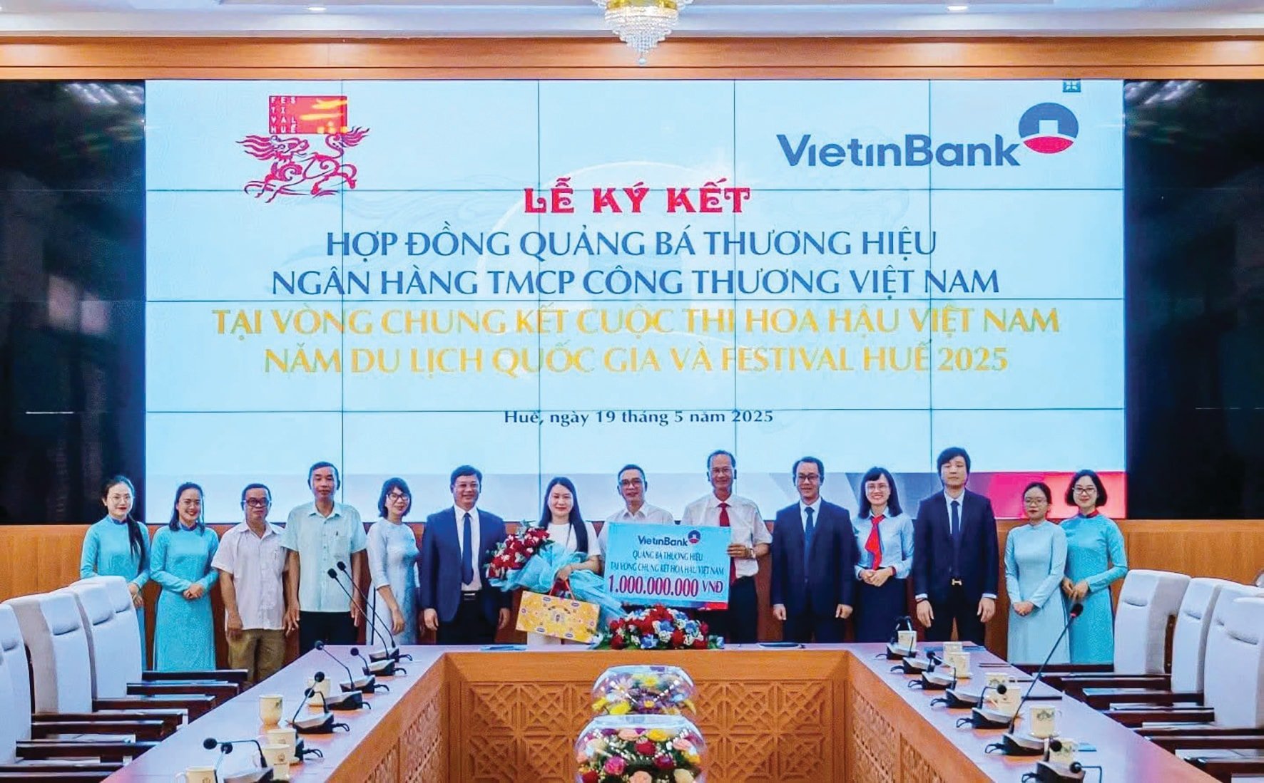 vietinbank-hue-branch-don-bay-financial-construction-to-create-the-future-for-the-heritage-city.jpg