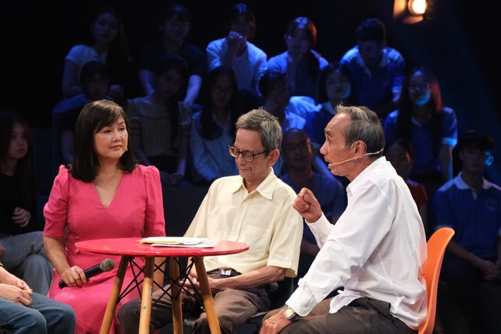 Như chưa hề có cuộc chia ly: Người mẹ già 93 tuổi tìm được Cu Tí đi lạc đêm Trung thu 1975 - Ảnh 4.