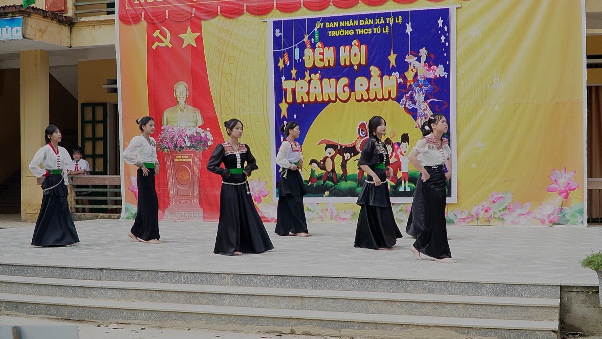 van-nghe-thcs-1.jpg