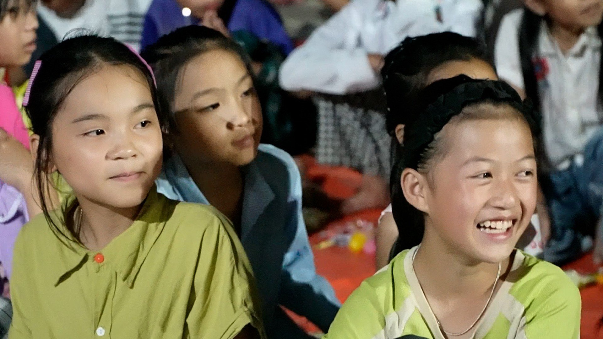 nu-cuoi-hcoj-sinh-vung-lu.jpg