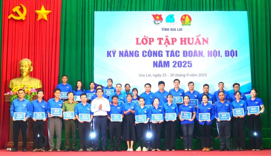 to-chuc-tap-huan.jpg