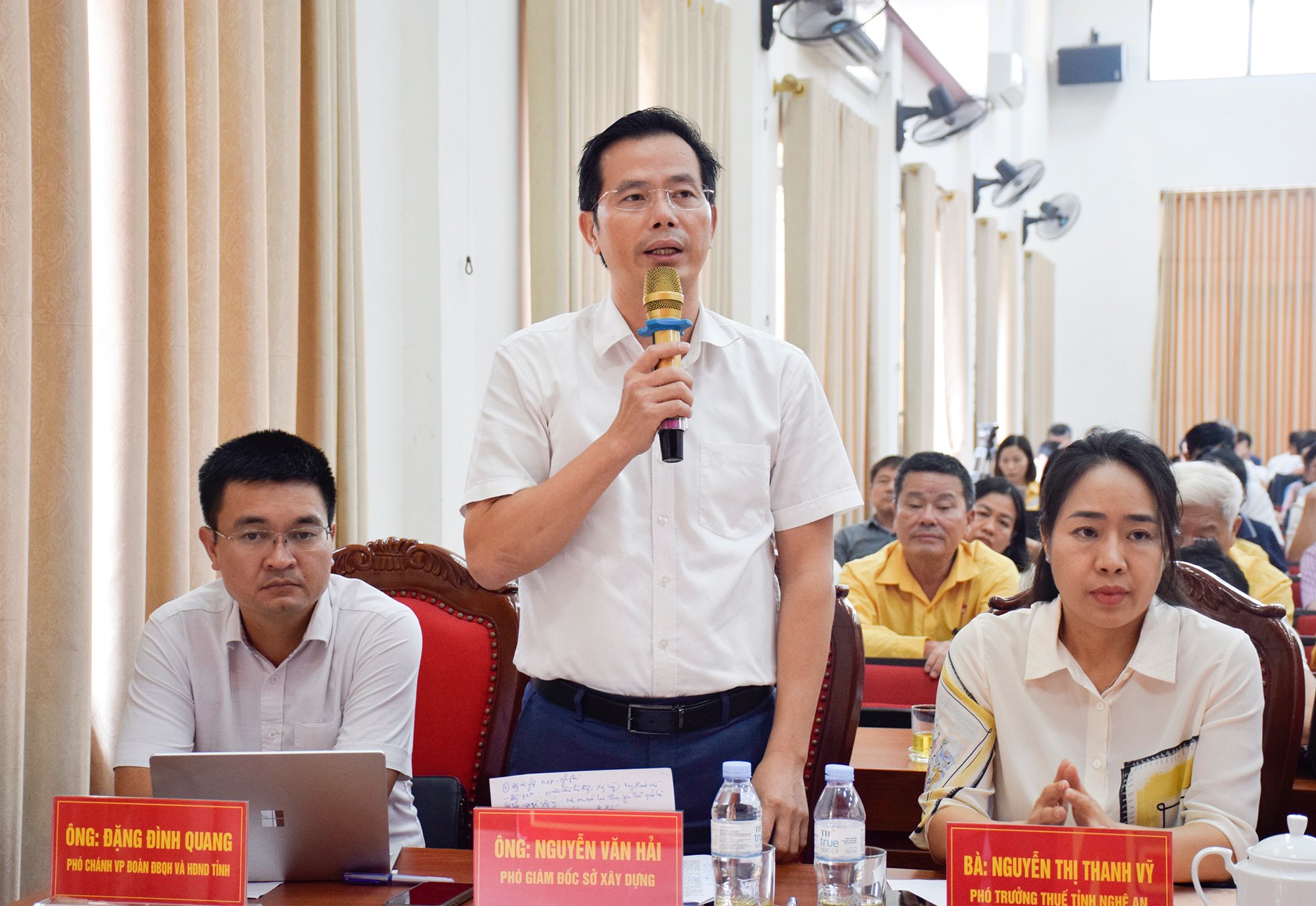 អង់គ្លេស៖ ព័ត៌មាន