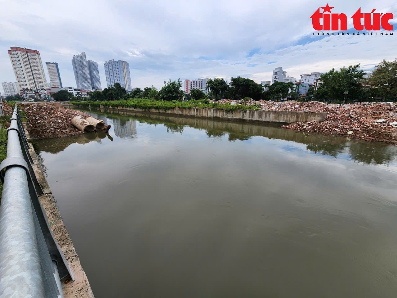 ចំណងជើងរូបថត
