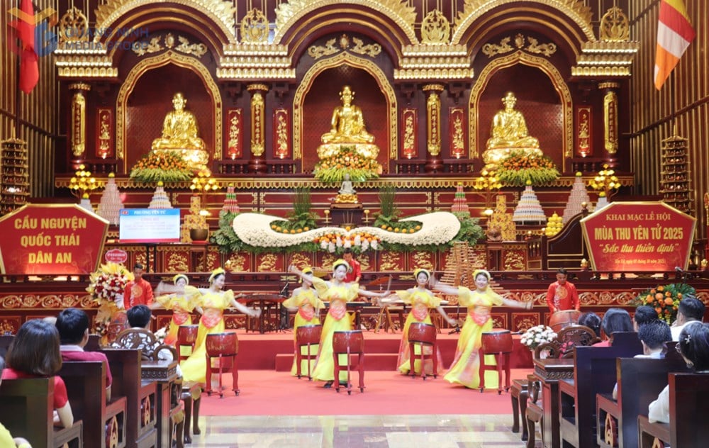 ​ເປັນ​ຄັ້ງ​ທຳ​ອິດ, ກວາງ​ນິງ ຈັດ​ຕັ້ງ​ງານ​ບຸນ​ລະດູ​ໃບ​ໄມ້​ຫຼົ່ນ Yen Tu - ຮູບ​ທີ 5