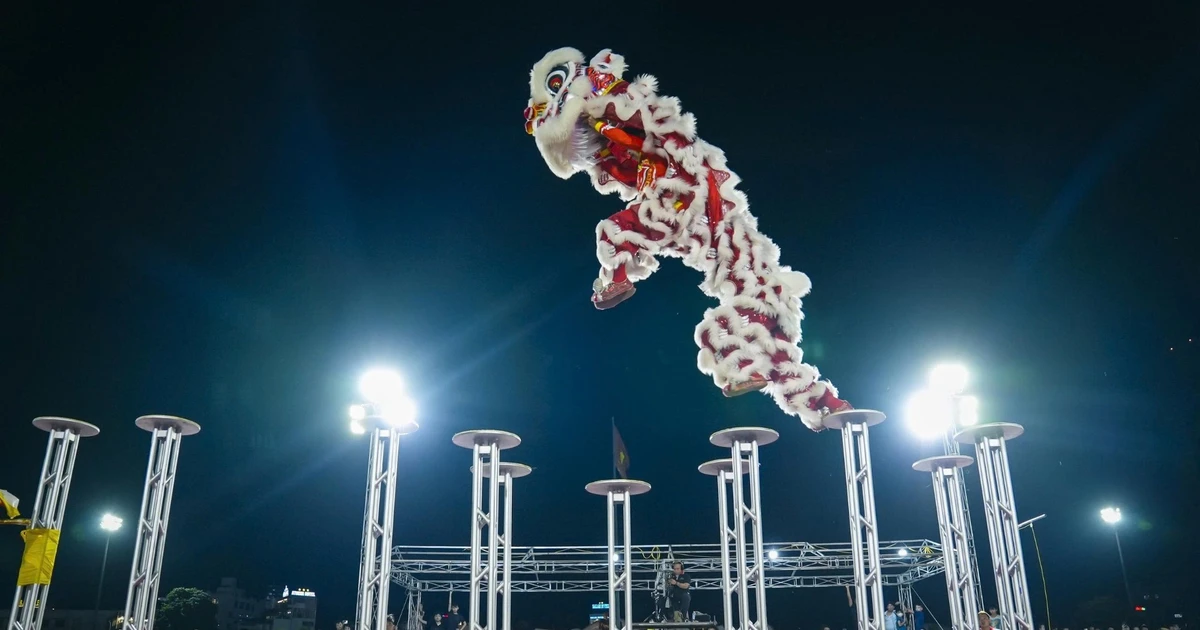 Nét đặc sắc của Mai hoa thung trong nghệ thuật lân sư rồng