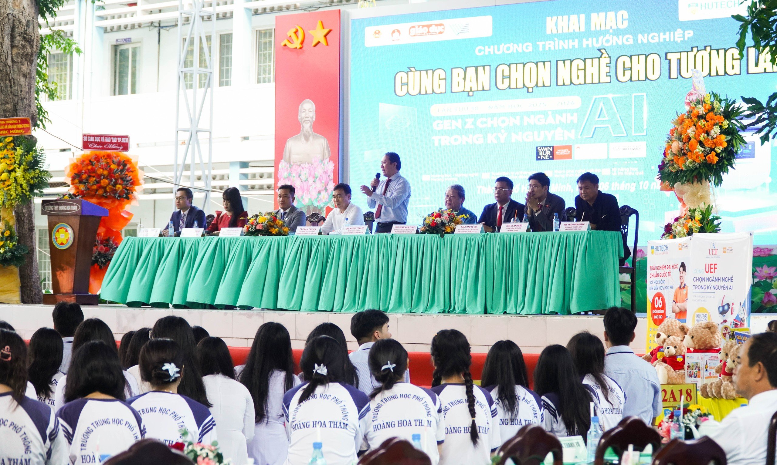 "Thổi phồng" ngành "hot" sẽ tạo áp lực cho học sinh - Ảnh 5.