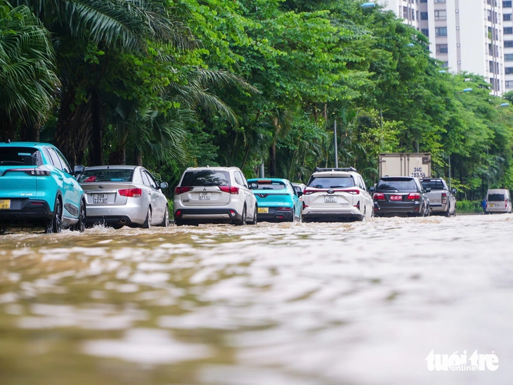 Công ty Thoát nước Hà Nội thu hàng trăm tỉ nửa đầu năm - Ảnh 1.