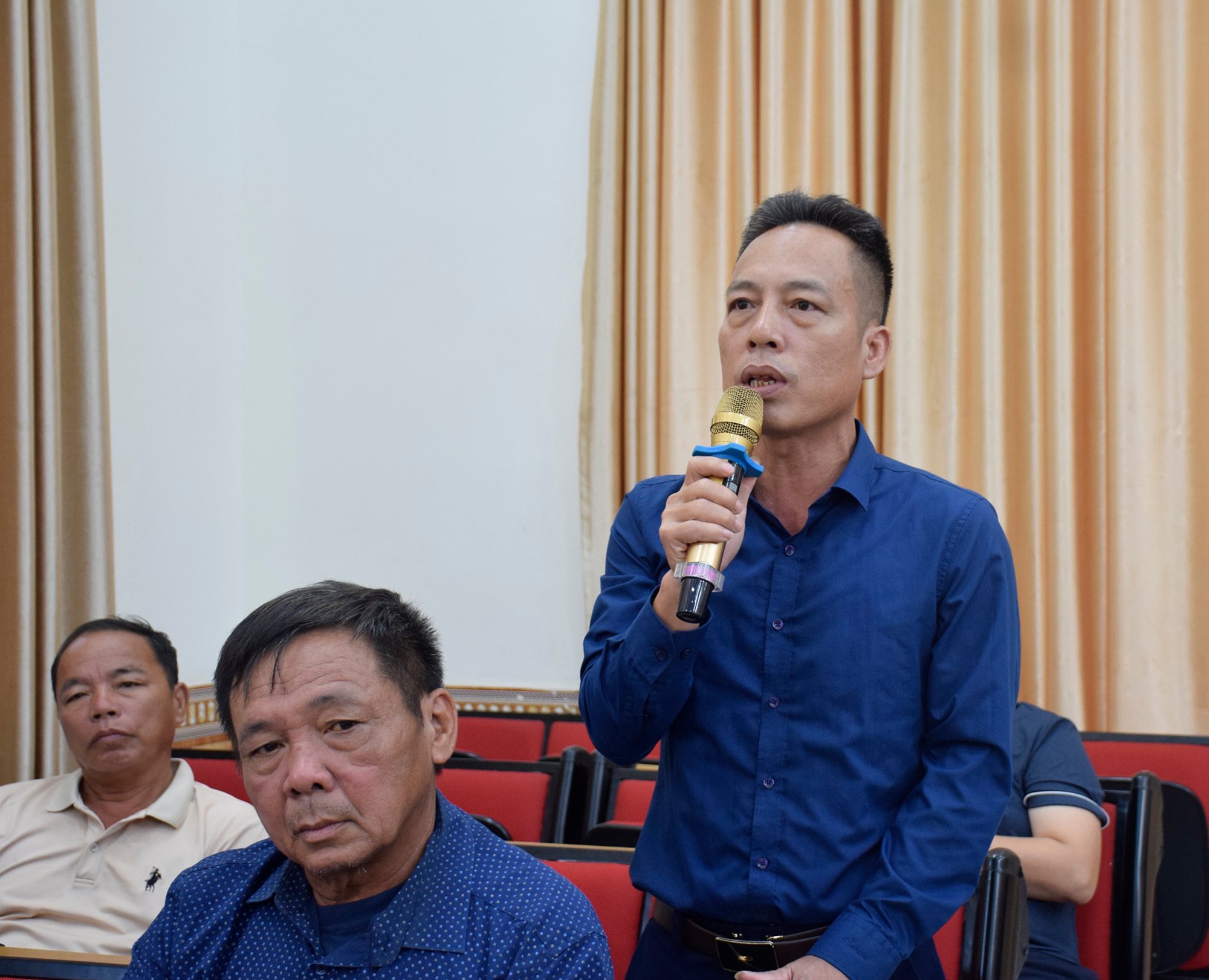 អង់គ្លេស៖ ព័ត៌មាន