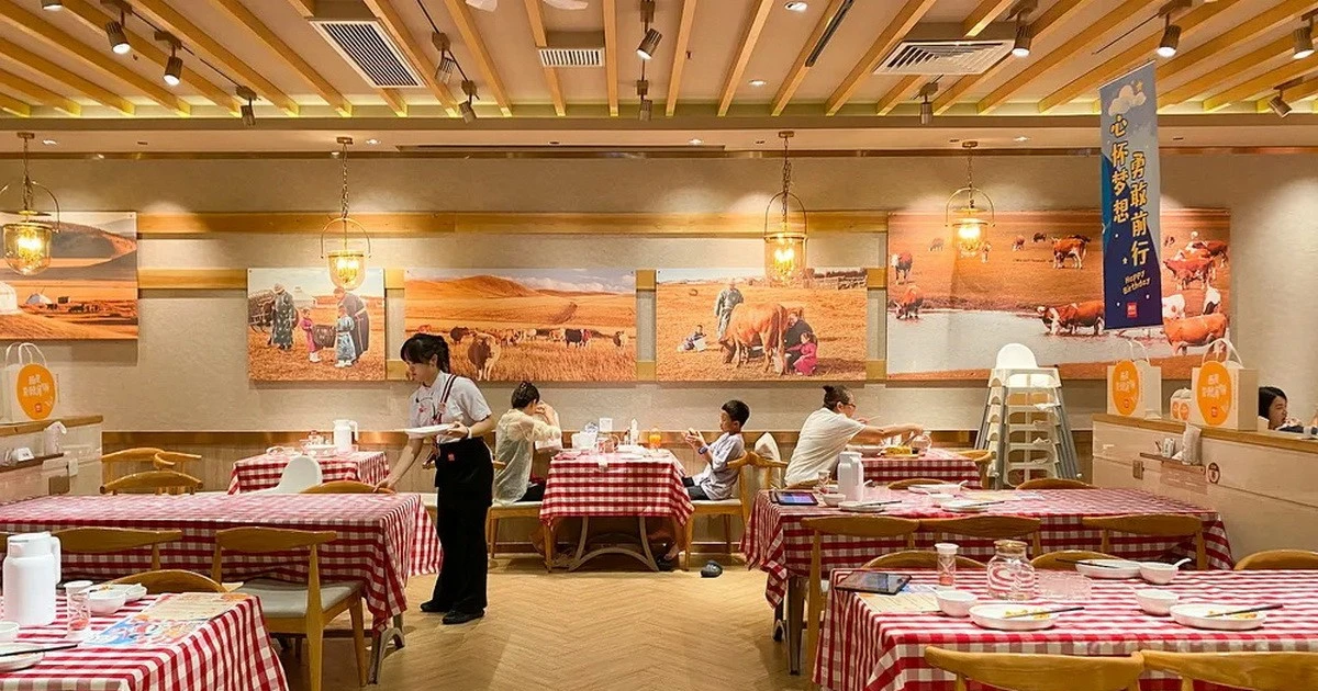 Các nhà hàng Trung Quốc chao đảo trước làn sóng phản đối thực phẩm chế biến sẵn