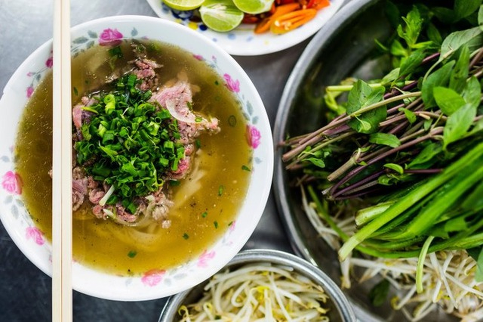 Chỉ có 48 tiếng, khách Australia chạy sô ăn đủ món ngon ở TPHCM - 2