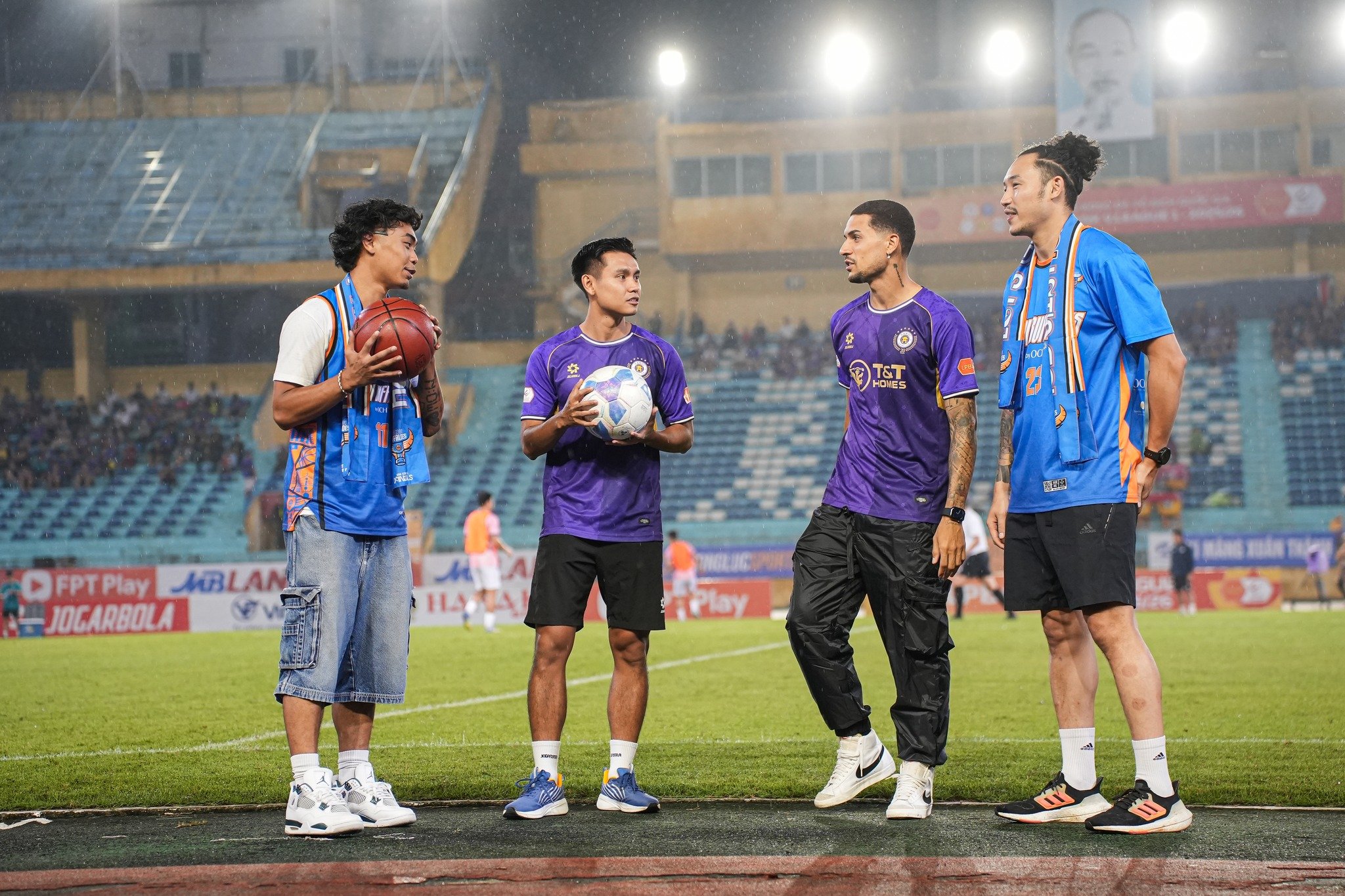 HLV Harry Kewell gọi, Đỗ Hoàng Hên trả lời: Ra mắt đội tuyển Việt Nam cùng Son?- Ảnh 1.