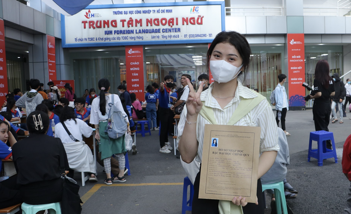 Trường ĐH Công nghiệp TP HCM 