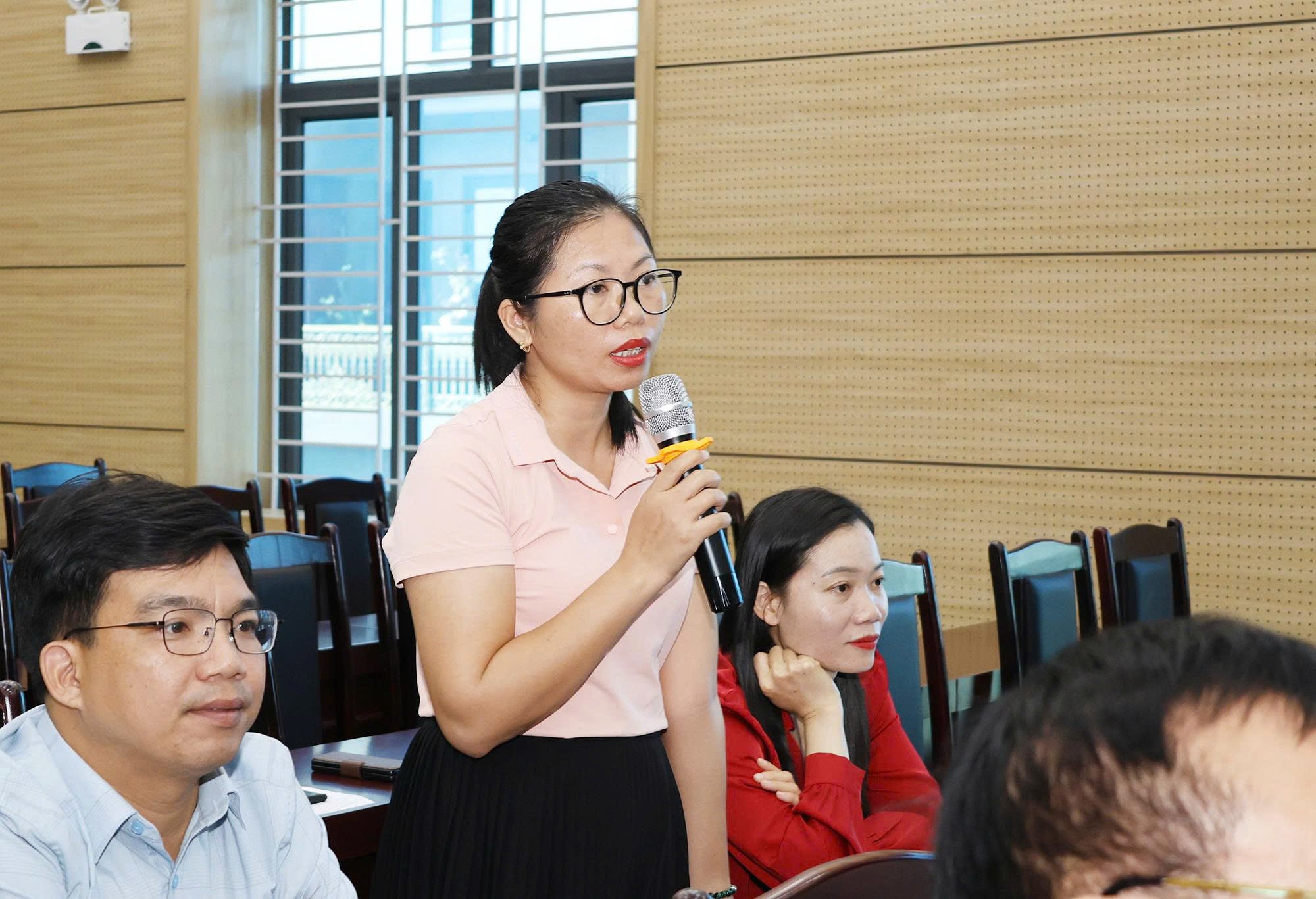 អង់គ្លេស៖ ព័ត៌មាន