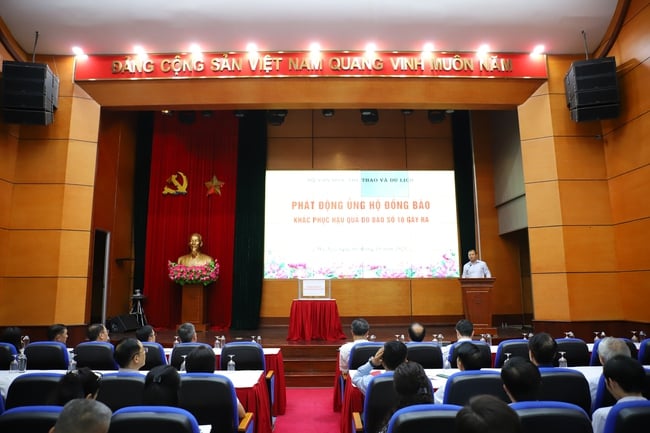 Bộ VHTTDL phát động quyên góp, ủng hộ đồng bào bị thiệt hại do bão số 10 - Ảnh 1.
