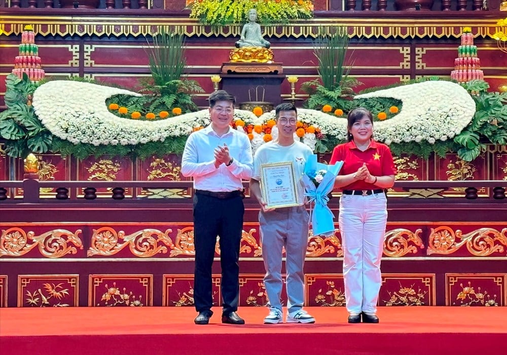 ​ເປັນ​ຄັ້ງ​ທຳ​ອິດ, ກວາງ​ນິງ ຈັດ​ຕັ້ງ​ງານ​ບຸນ​ລະດູ​ໃບ​ໄມ້​ຫຼົ່ນ Yen Tu - ຮູບ 3