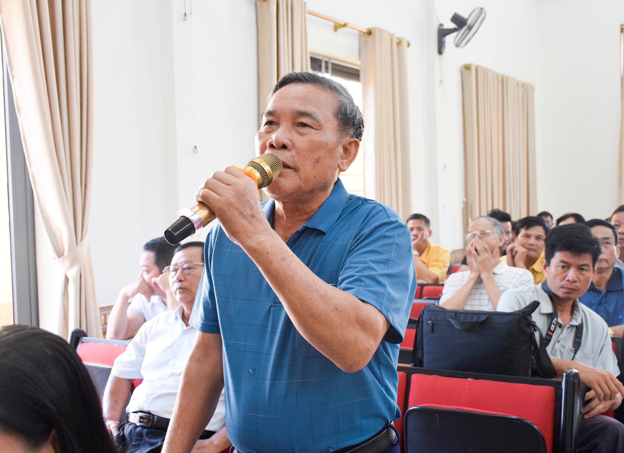 អង់គ្លេស៖ ព័ត៌មាន