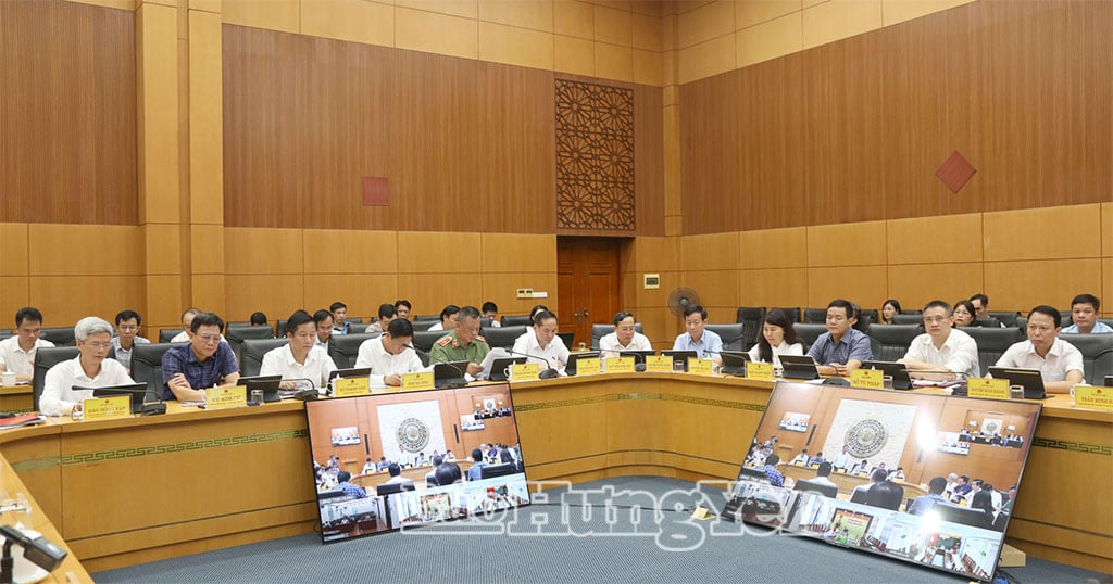 Delegates attending the meeting.
