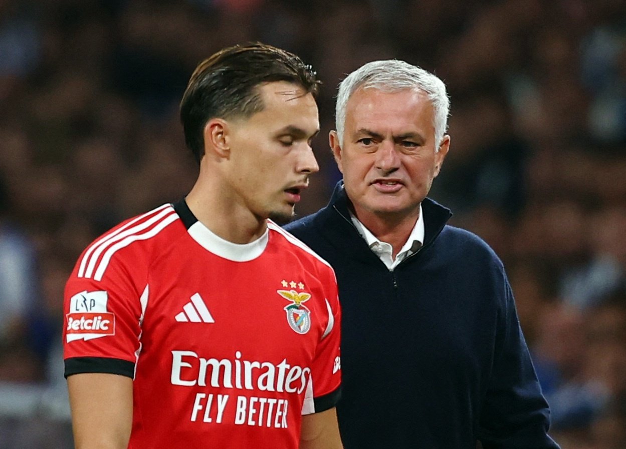 Mourinho thay doi Benfica anh 1
